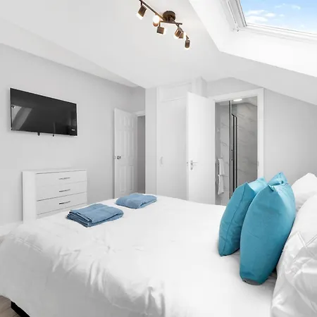 Waterside 4 Bed Apartment Londres Extérieur photo